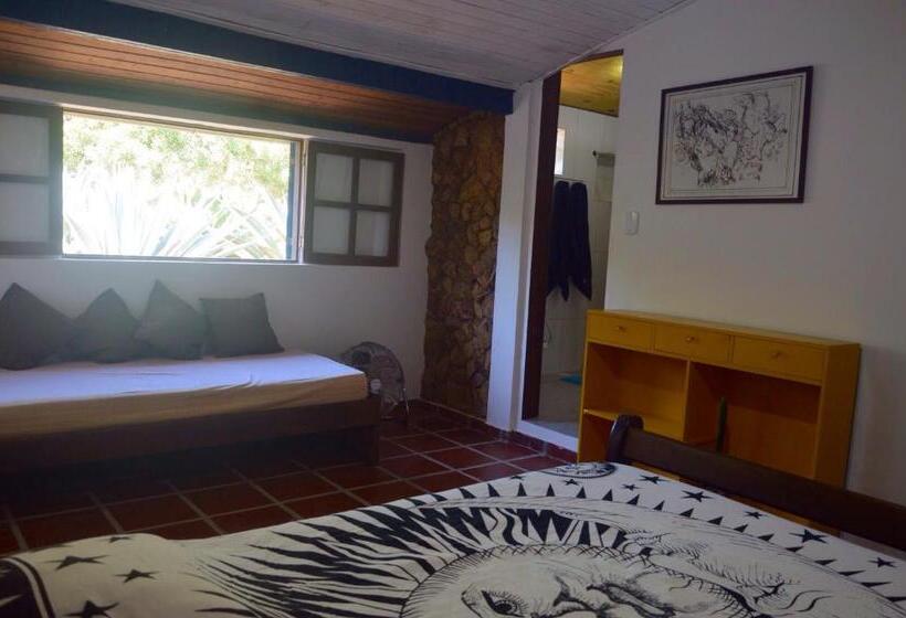 اتاق استاندارد سه نفره, Casa Dos Arcos Bed And Breakfast