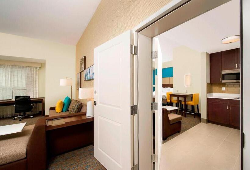 带大床的标准工作室, Residence Inn By Marriott Miami Airport West/doral