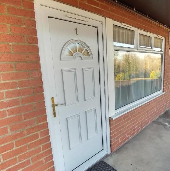 חדר סטנדרט, Swan Studios