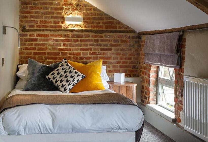 חדר סטנדרט, The Ingham Swan