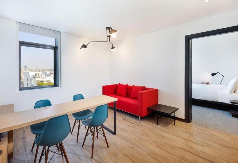 سوئیت 2 خوابه, Aloft Dubai Airport