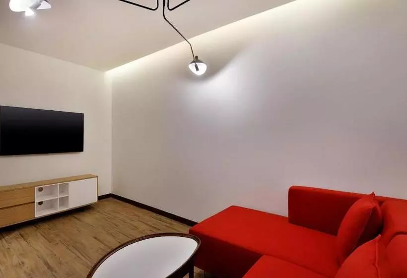اتاق استاندارد با تخت بزرگ, Aloft Dubai Airport