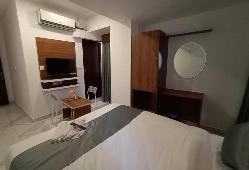 豪华房间, Royal N Deluxe