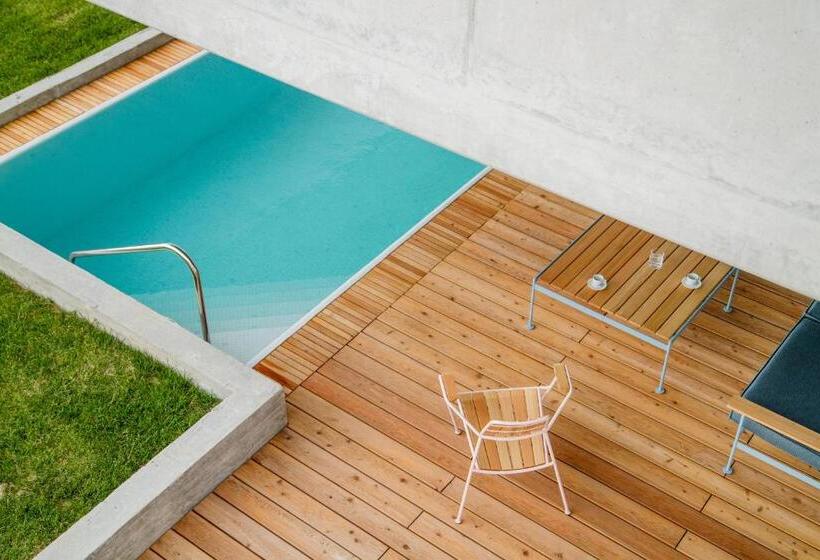 带海景的复工套房, Osmolis