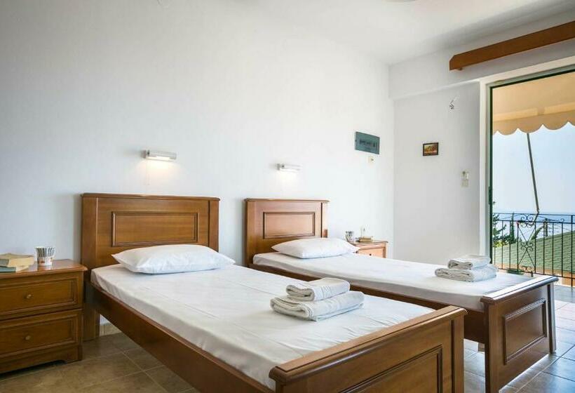 스탠다드 스튜디오, Saulas Studios