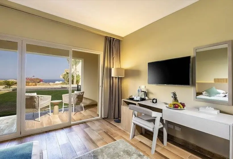 اتاق لوکس با چشم‌انداز دریا, AJIRA Resort Sahl Hasheesh