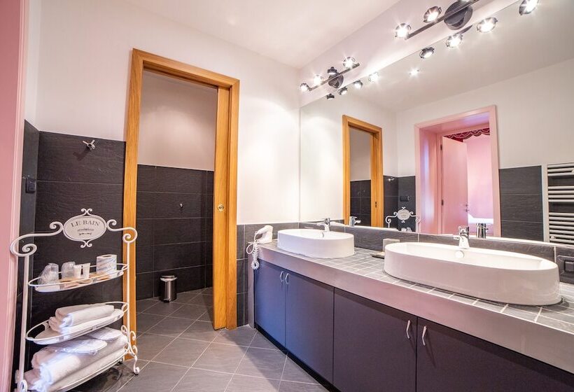 سوییت جونیور با چشم‌انداز شهر, B&b Galileo 2000