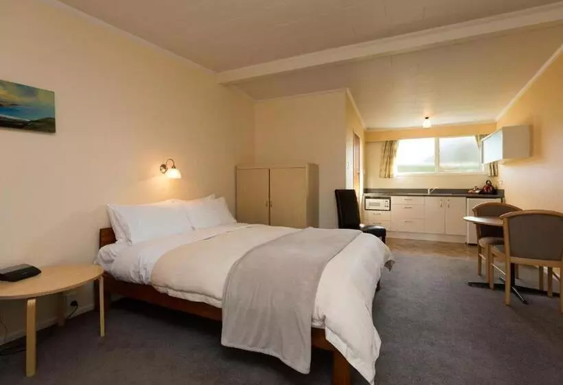 Standard-studio, Broadway Lodge Motel