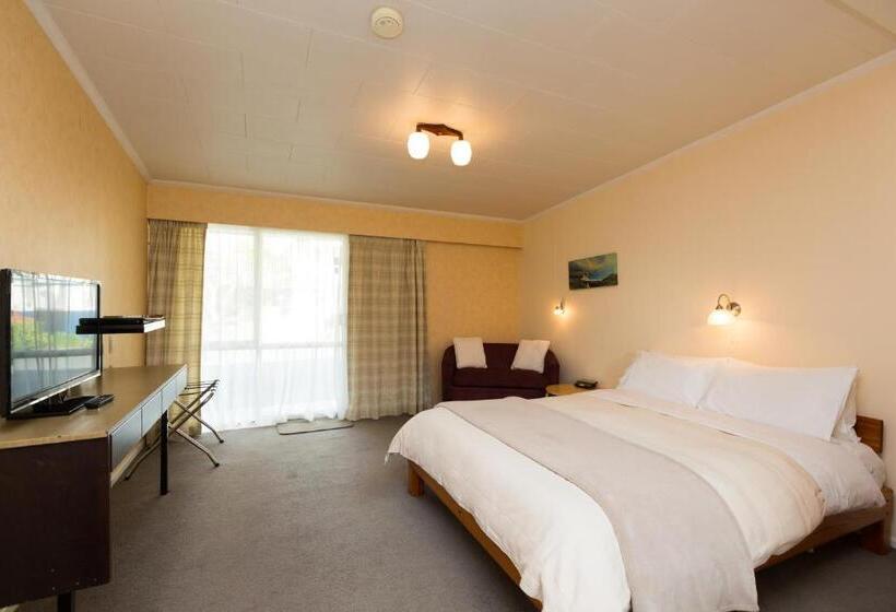 스탠다드 스튜디오, Broadway Lodge Motel