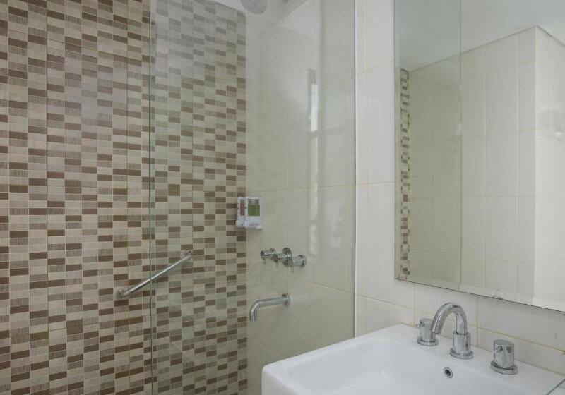 Номер Стандарт, Amaris Hotel Madiun