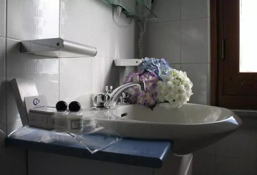 اتاق استاندارد سه نفره, Costellazioni