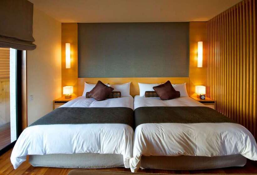 סוויטת אקזקיוטיב נוף לים, Hyakunagaran