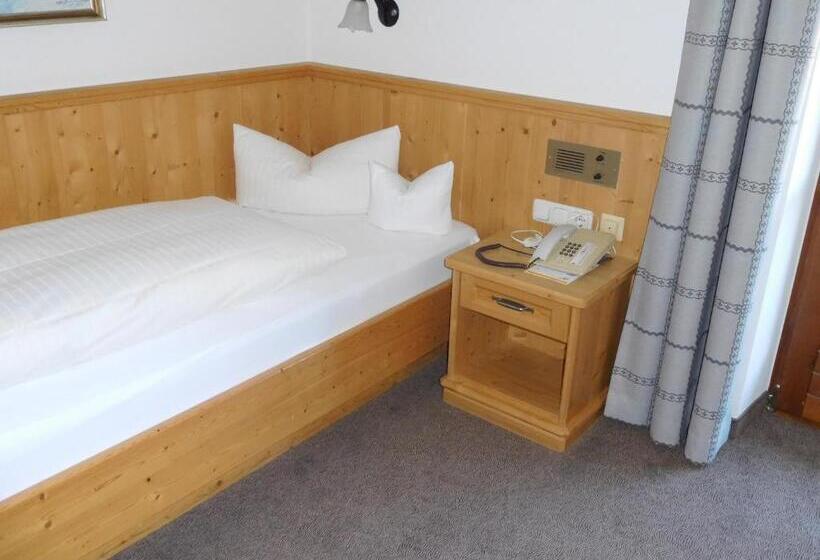 스탠다드 싱글 룸, Kirchenwirt