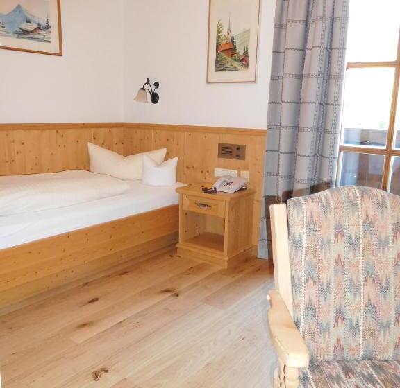 스탠다드 싱글 룸, Kirchenwirt