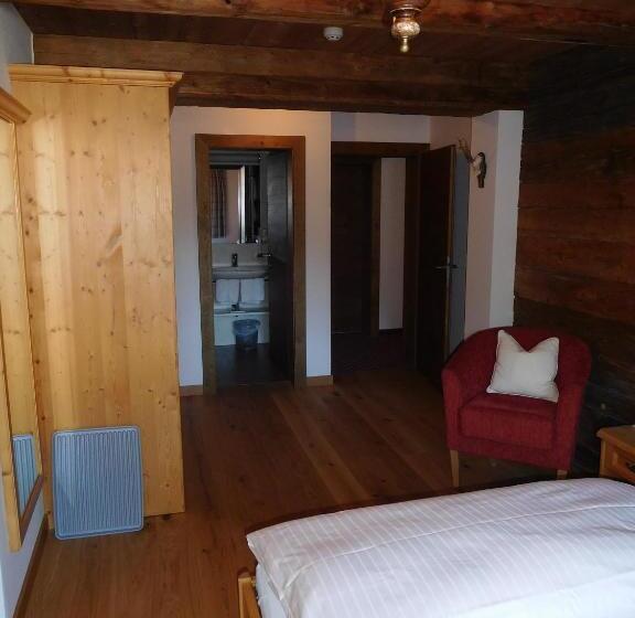 컴포트 룸, Kirchenwirt