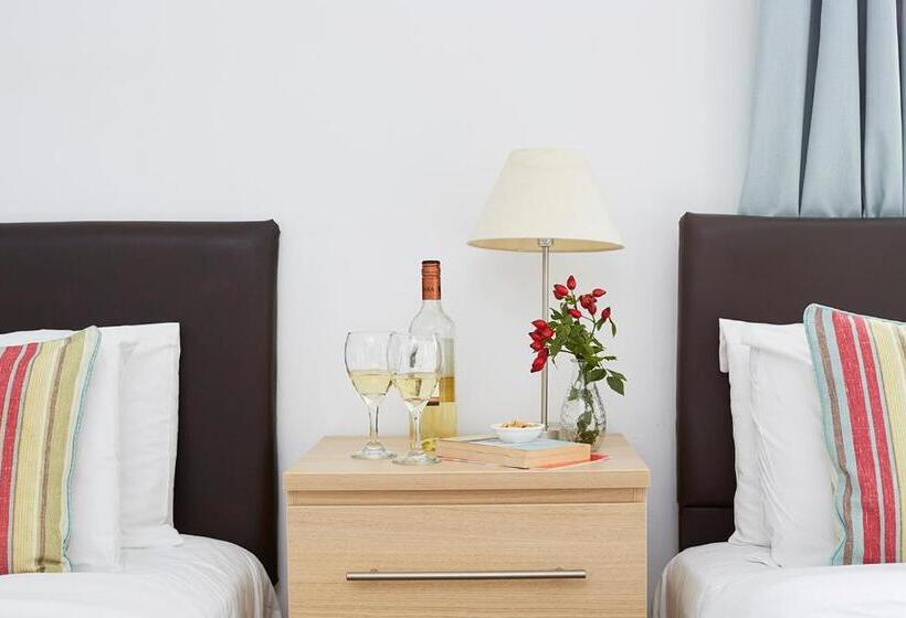 스탠다드 룸, Luccombe Manor Country House