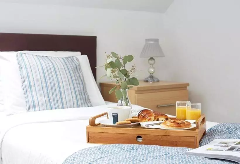 ファミリールーム, Luccombe Manor Country House