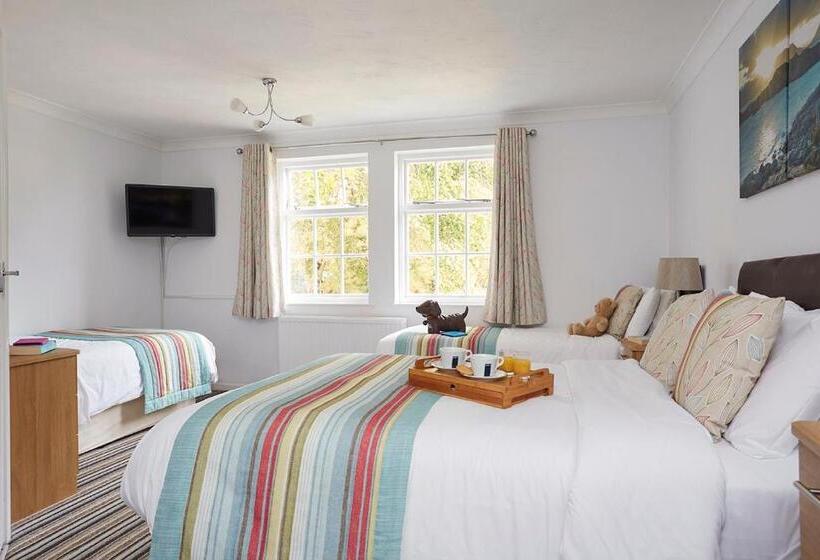 패밀리 룸, Luccombe Manor Country House