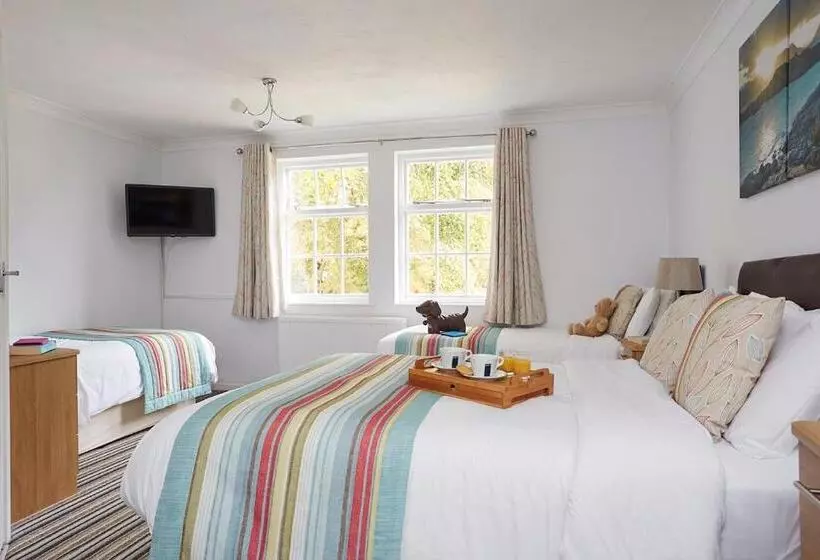 ファミリールーム, Luccombe Manor Country House
