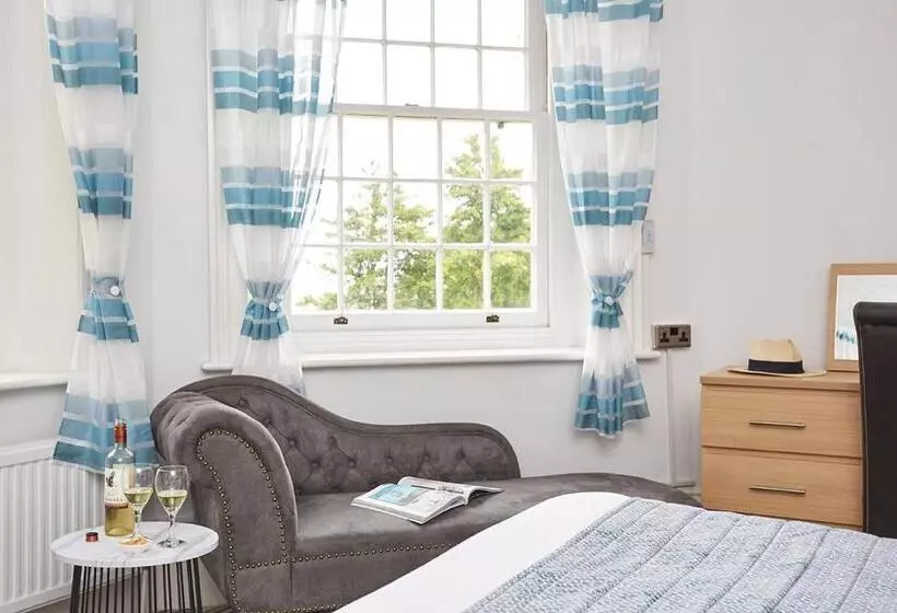 海の見えるダブルベッドスタンダードルーム, Luccombe Manor Country House