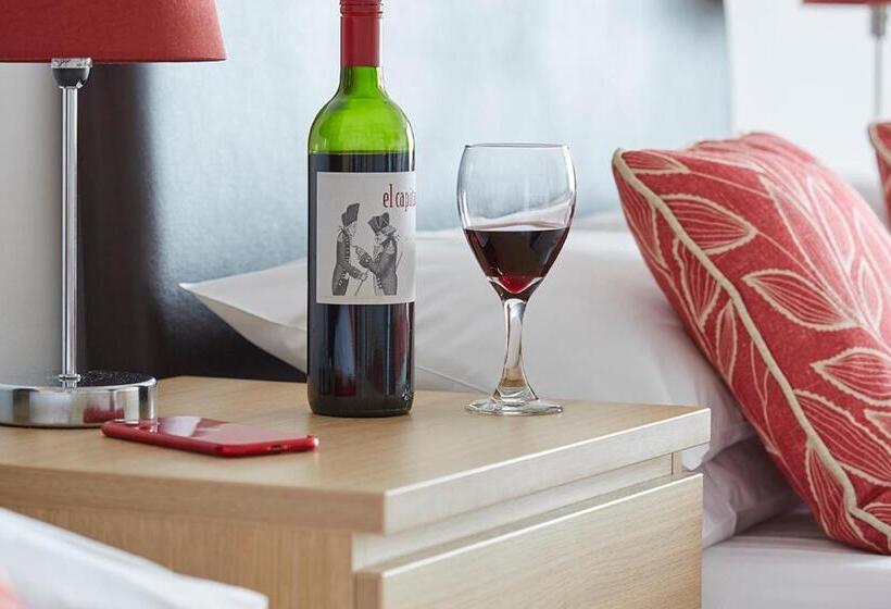 Triple Room Sea View, Luccombe Manor Country House