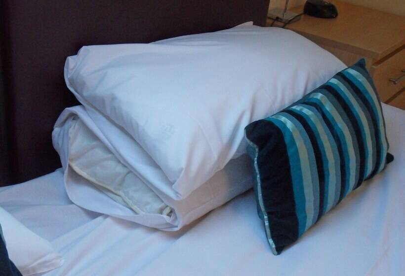 스탠다드 룸, Luccombe Manor Country House