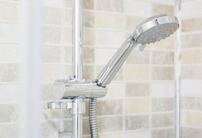 스탠다드 트리플 룸, Luccombe Manor Country House