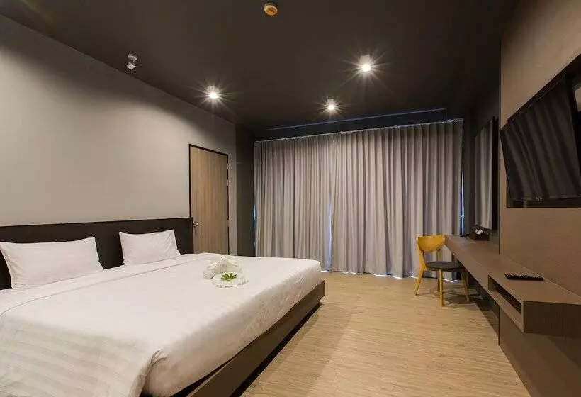 デラックスルーム, Maya Phuket Airport Hotel Naiyang Beach