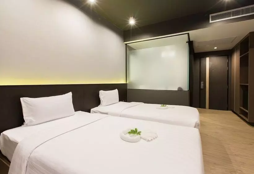 デラックスルーム, Maya Phuket Airport Hotel Naiyang Beach