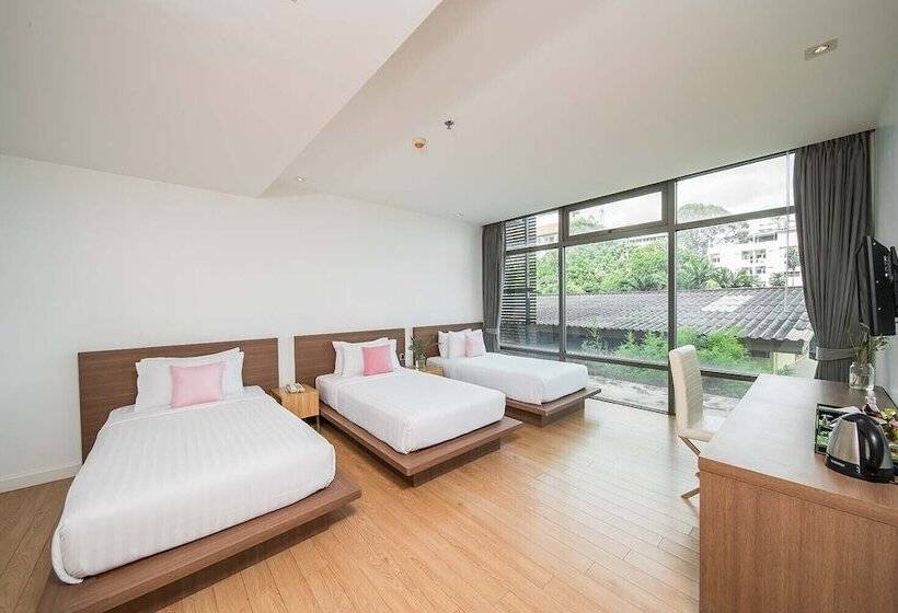 اتاق لوکس سه تخته, Seven Zea Chic