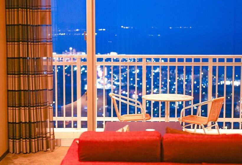 סוויטה מלכותית, The Yuinchi Hotel Nanjo