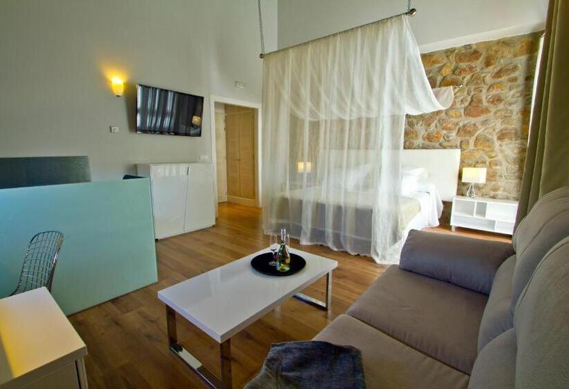 ハイドロマッサージバス付きスイート, Villa Arce