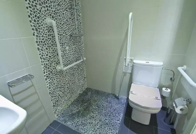 اتاق استاندارد برای معلولان, Villa Arce