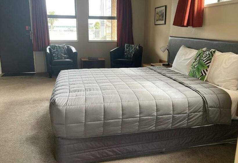 סטודיו אקזקיוטיב, Coleraine Suites & Apartments