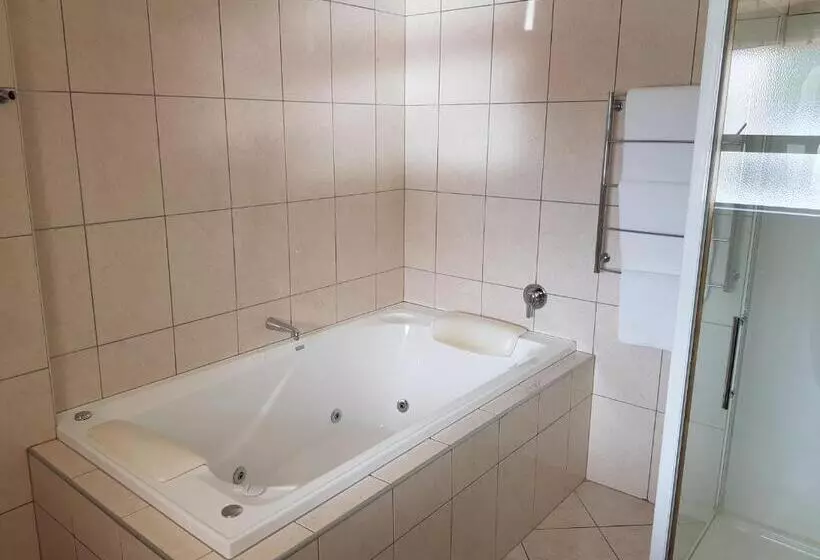 Executive-studio, Coleraine Suites & Apartments