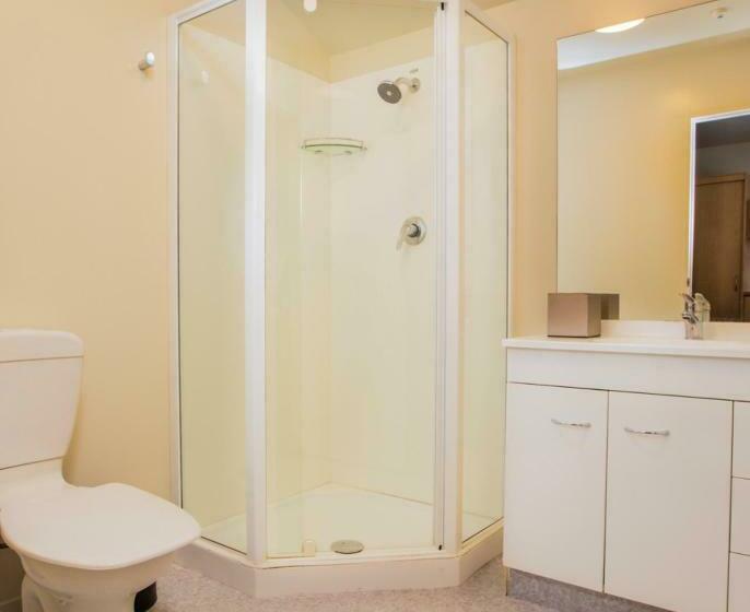 سوئیت با تخت بزرگ, Greenlane Suites