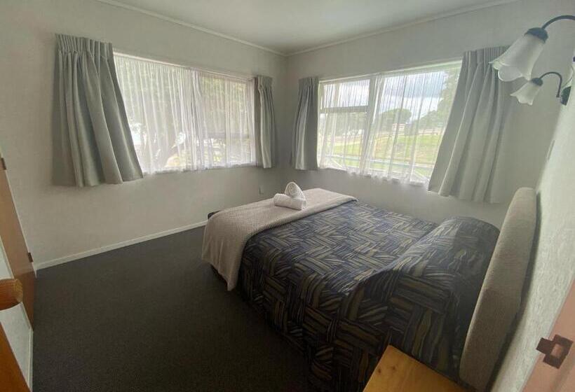 Апартаменты 2 Спальни, Opononi Lighthouse Motel
