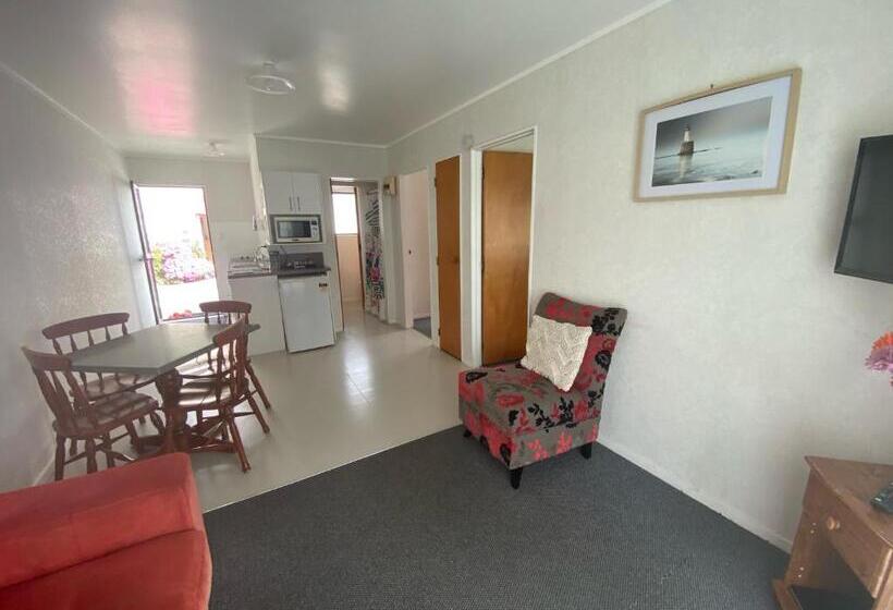 Апартаменты 2 Спальни, Opononi Lighthouse Motel