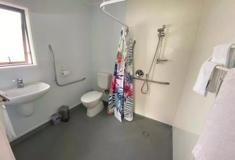 Standard-studio, Opononi Lighthouse Motel