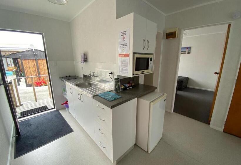 Апартаменты 2 Спальни, Opononi Lighthouse Motel