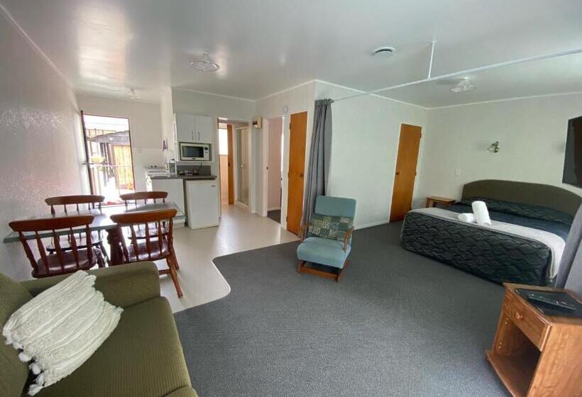 Апартаменты 2 Спальни, Opononi Lighthouse Motel