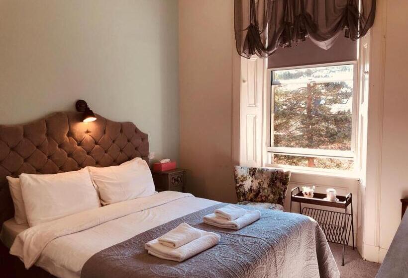 اتاق استاندارد, Allison House 16