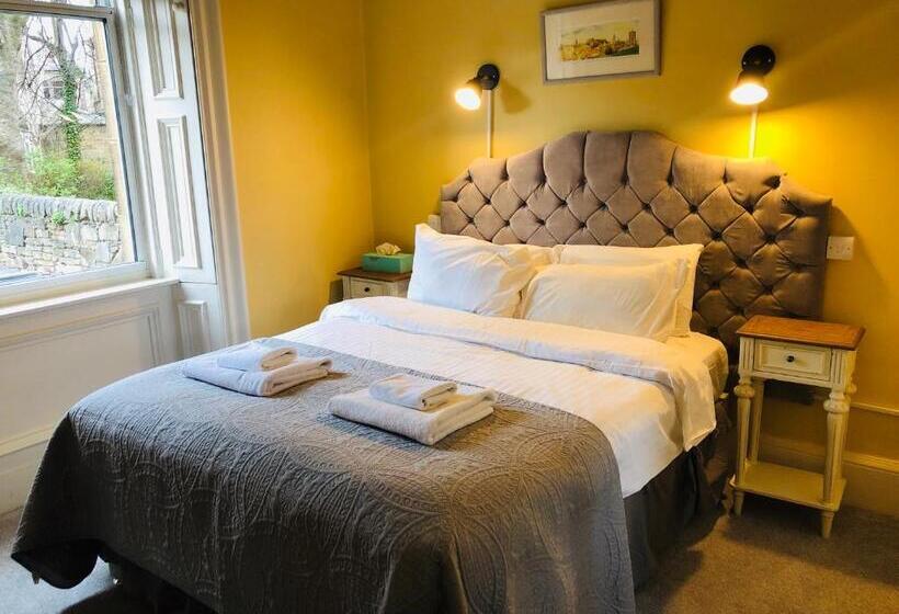 اتاق استاندارد, Allison House 16