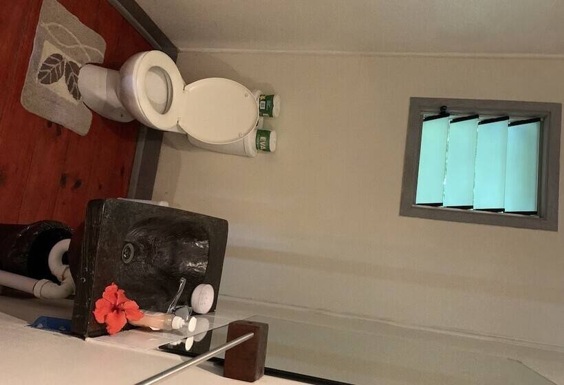 בקתת חדר, Lusia's Lagoon Chalets