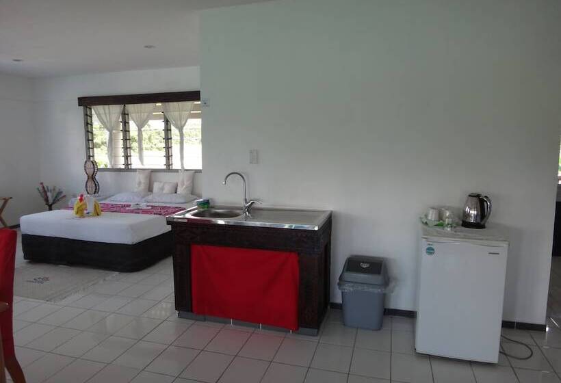 חדר משפחתי, Lusia's Lagoon Chalets