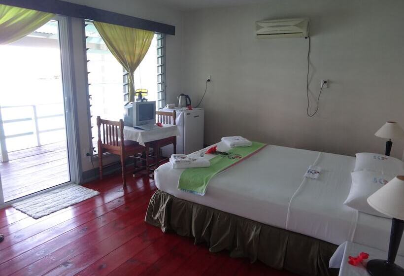 בקתת חדר, Lusia's Lagoon Chalets