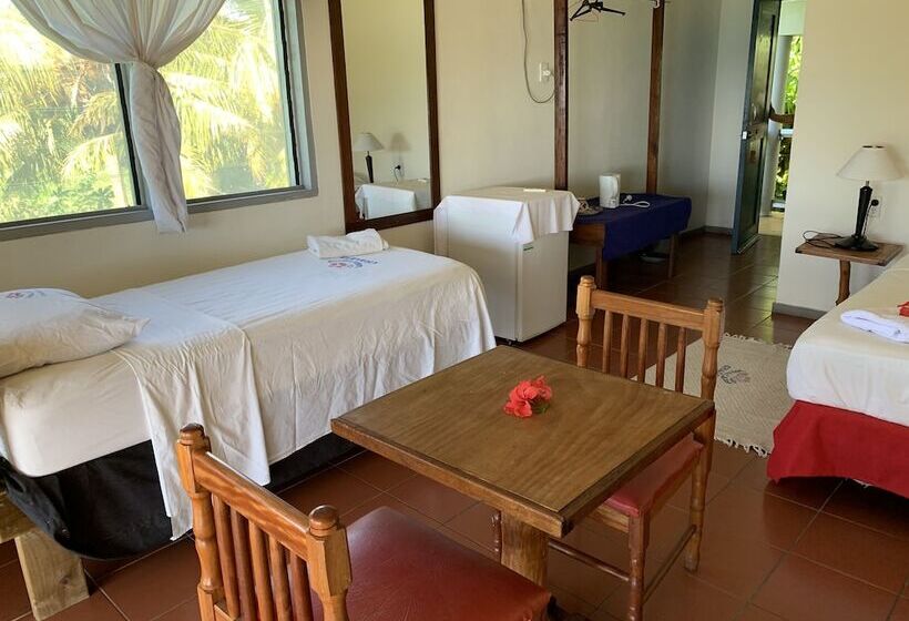 اتاق استاندارد با چشم‌انداز دریاچه, Lusia's Lagoon Chalets