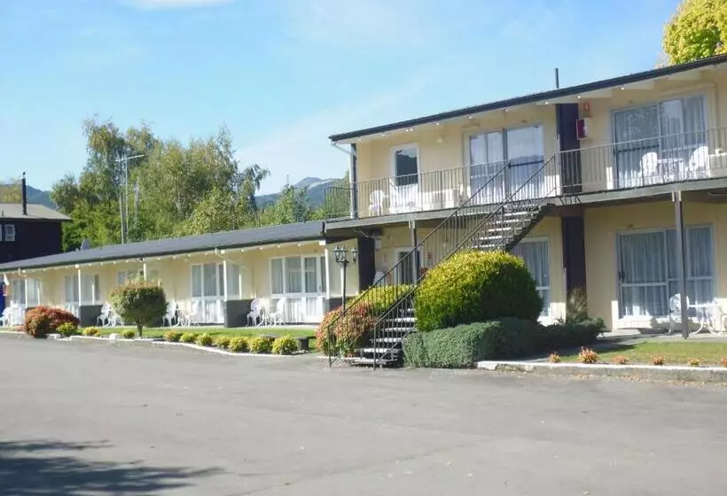 スタンダードスタジオ, Spa Lodge Motel