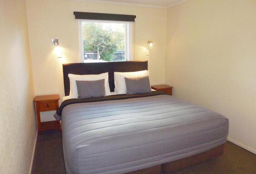 스위트 킹사이즈 침대, Spa Lodge Motel