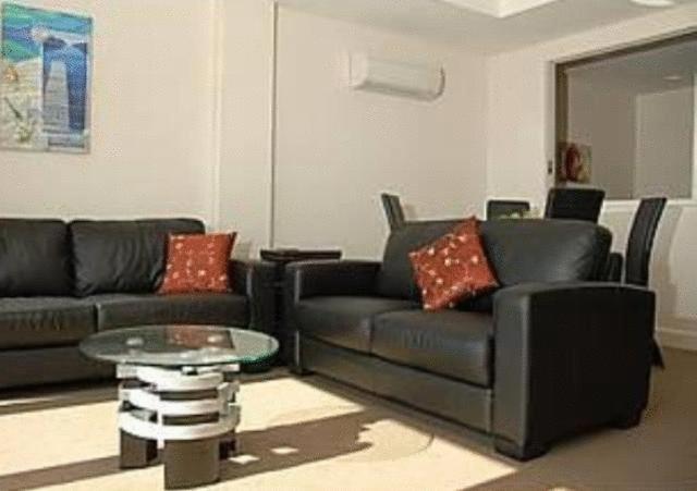 Superior 2-bedroom flat with sea view, The Sands